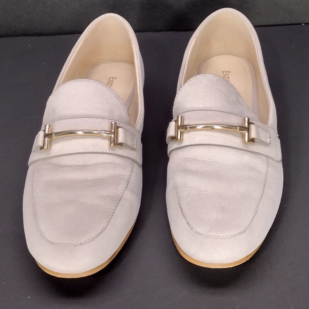 Enzo Angiolini Gray Loafers  size 8.5 pre owned Exellent condition
